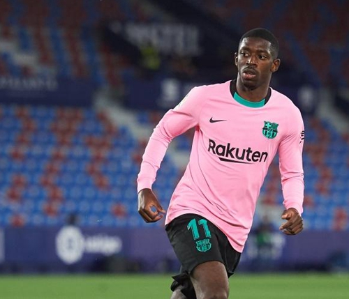 勇士137-103大胜国王，库里轰27+10+6记三分，德罗赞24分